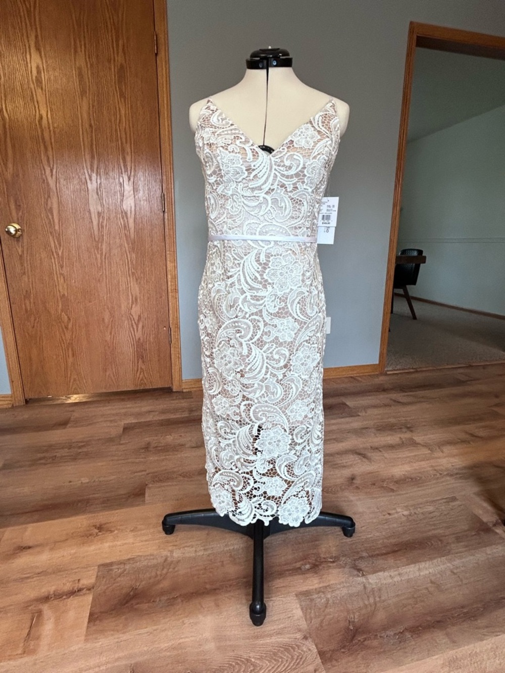 Ivory Lace V-Neck Midi Dress - Sleeveless Elegant Silhouette